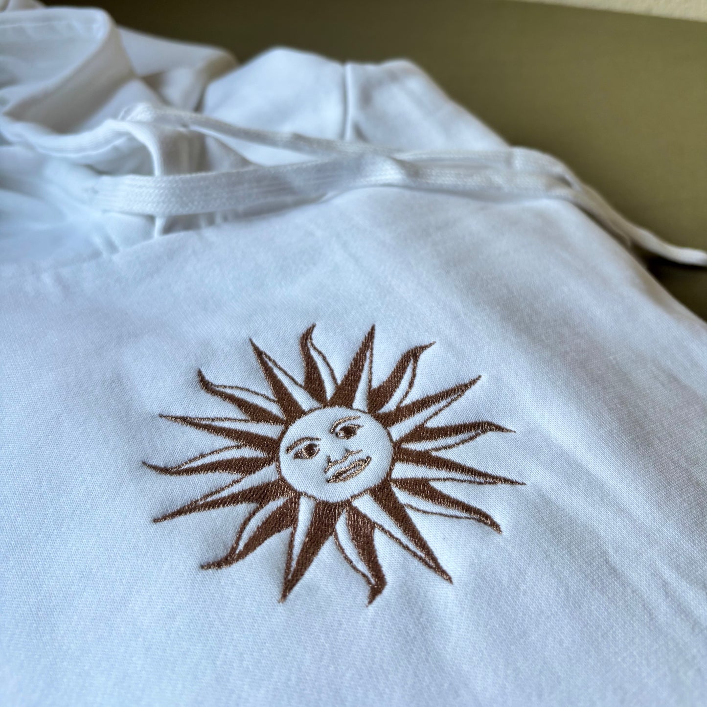 Canguro con sol uruguayo bordado