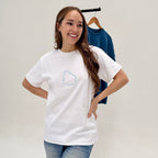 Remera con contorno de Uruguay bordado