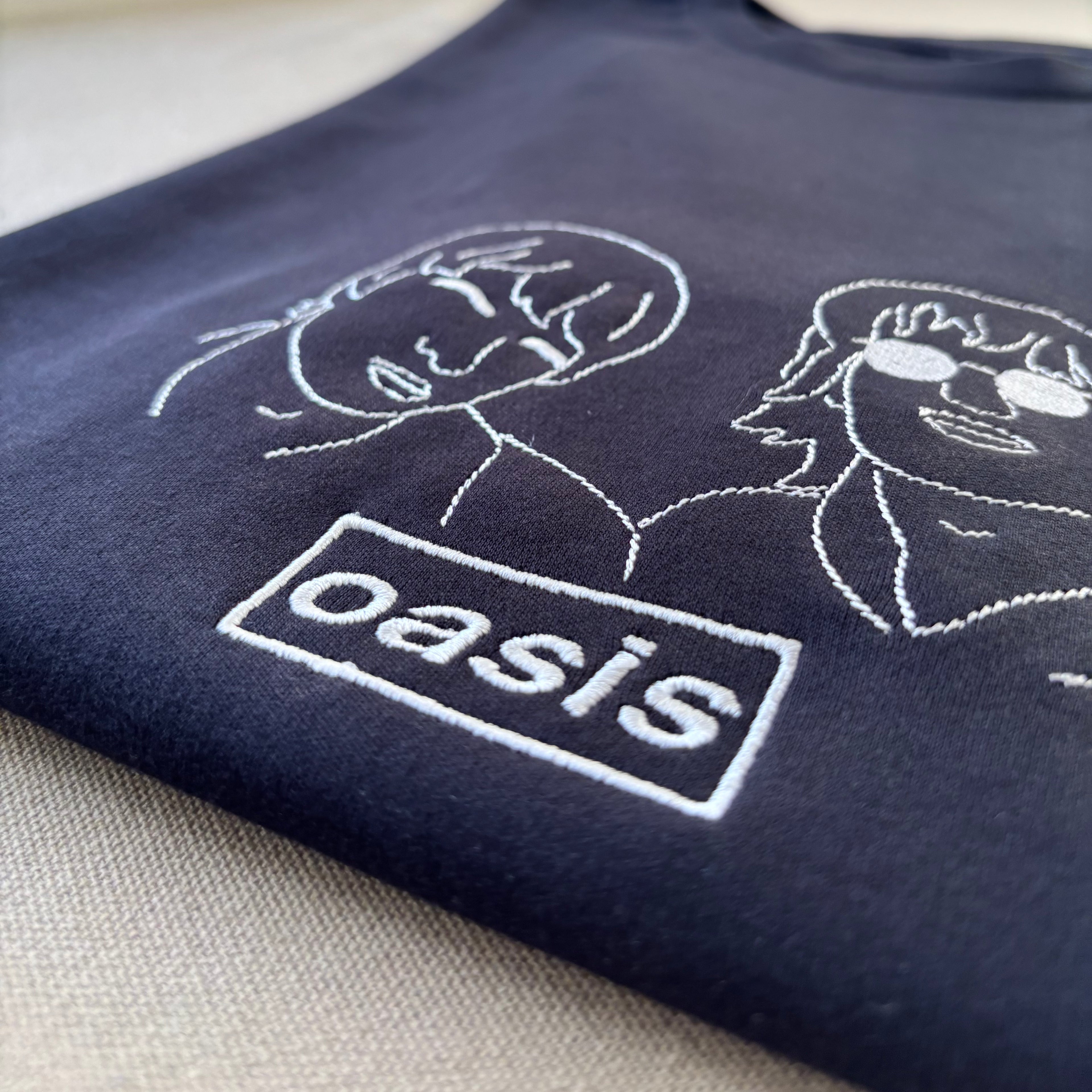 Remera bordada Oasis