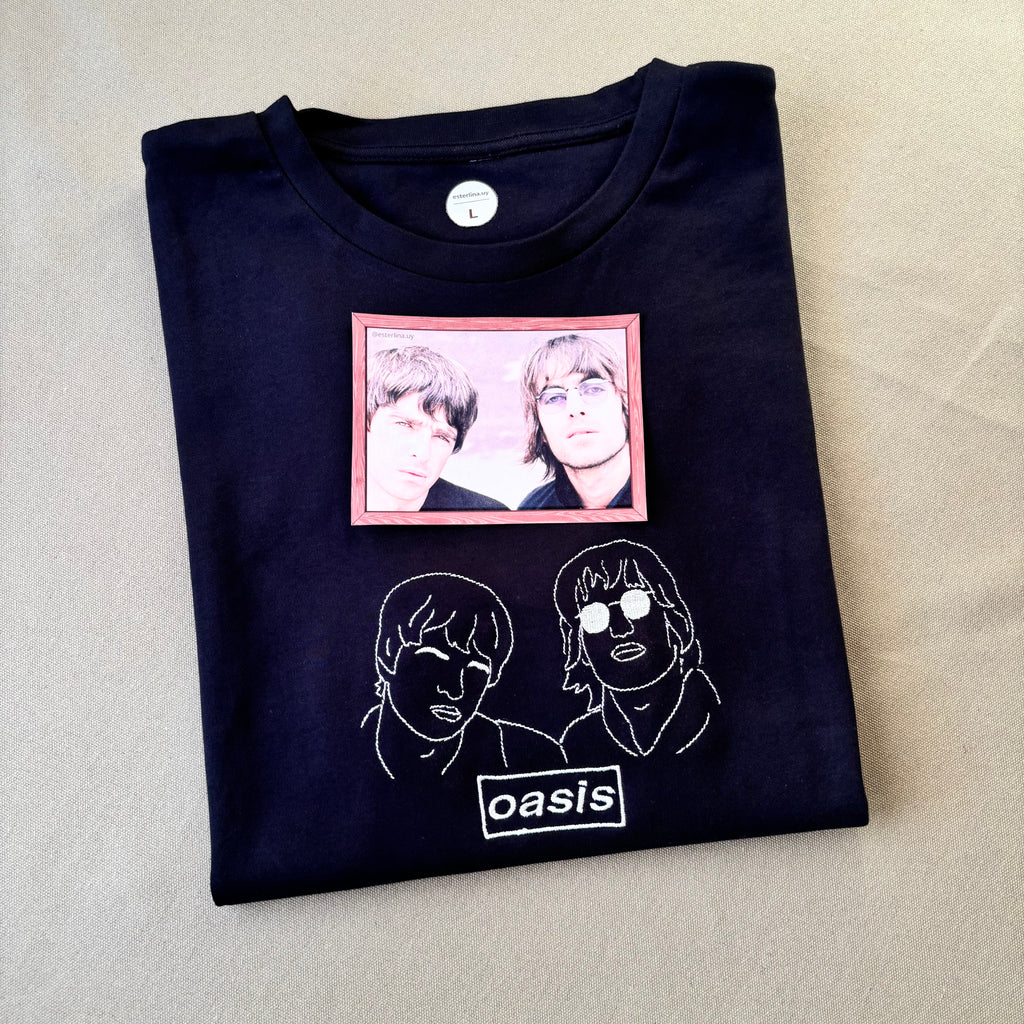 Remera bordada Oasis