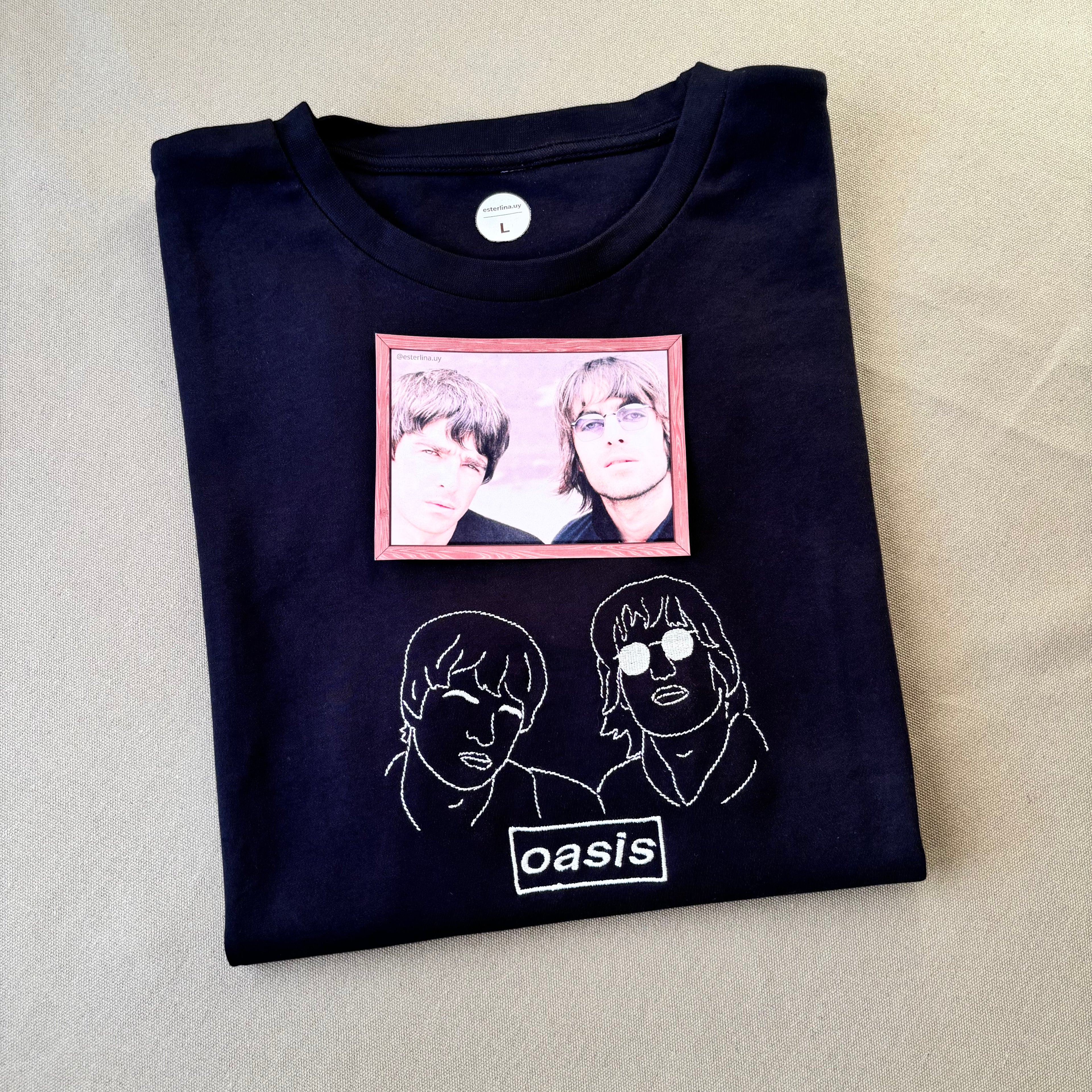 Remera bordada Oasis