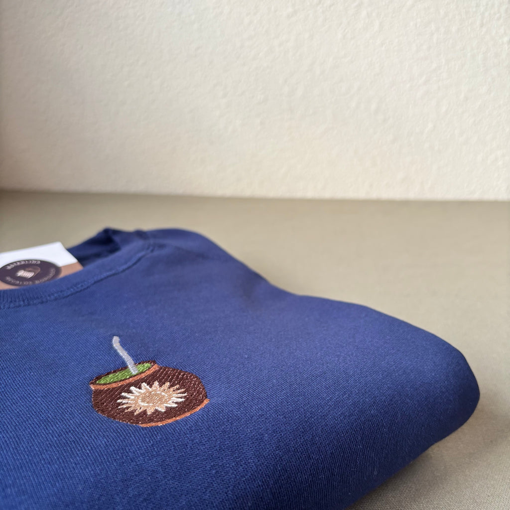 Buzo con mate bordado