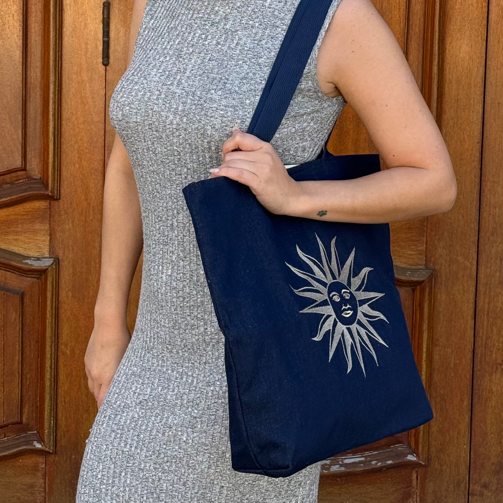 Tote bag con sol de uruguay bordado (EN STOCK)