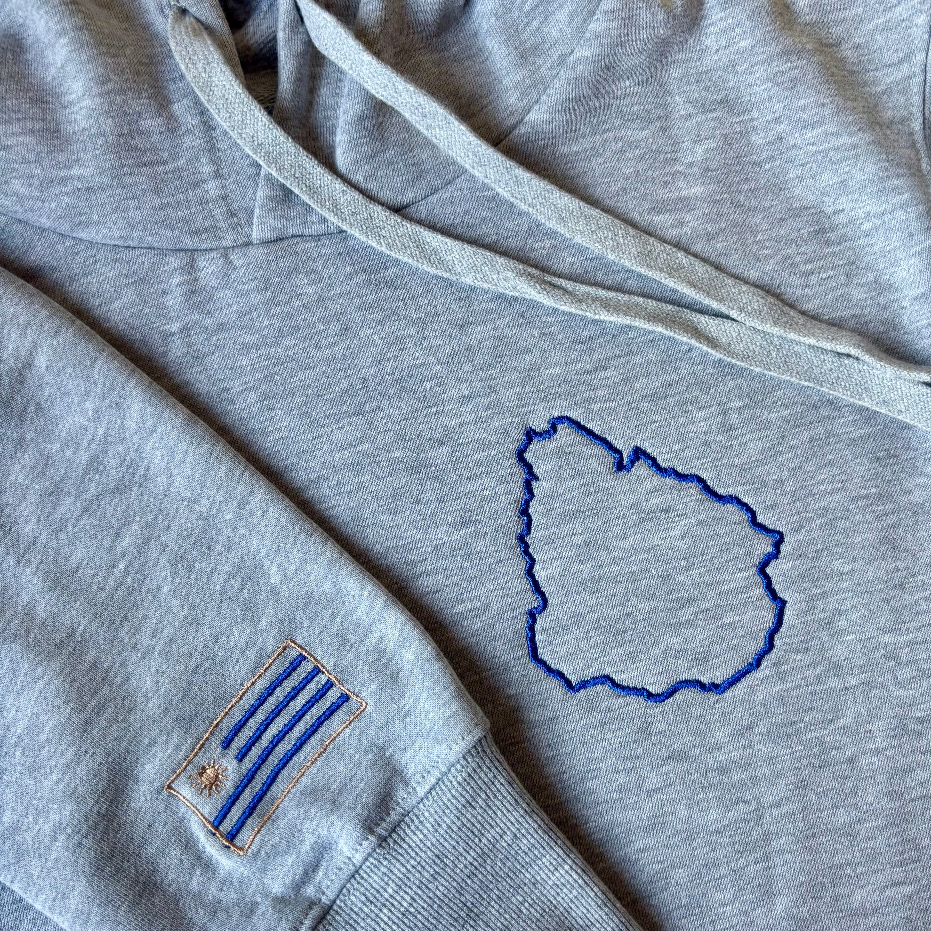 Canguro con contorno de Uruguay bordado