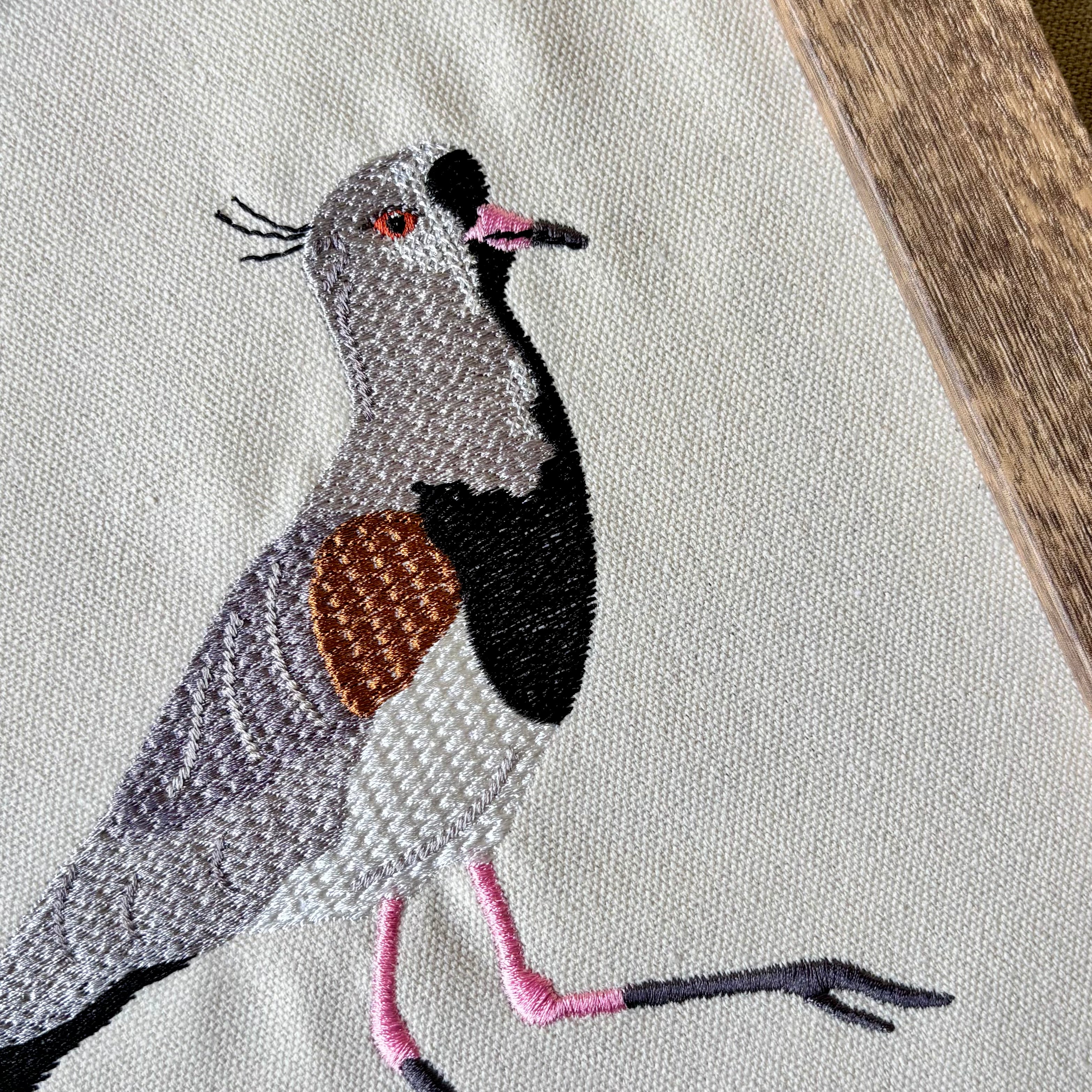 Cuadro con tero bordado