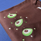 Remera bordada con paltas