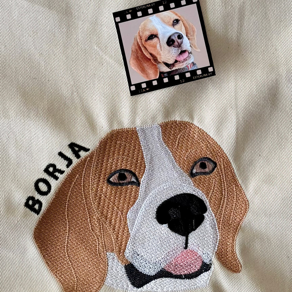 Tote bag con mascota bordada a color