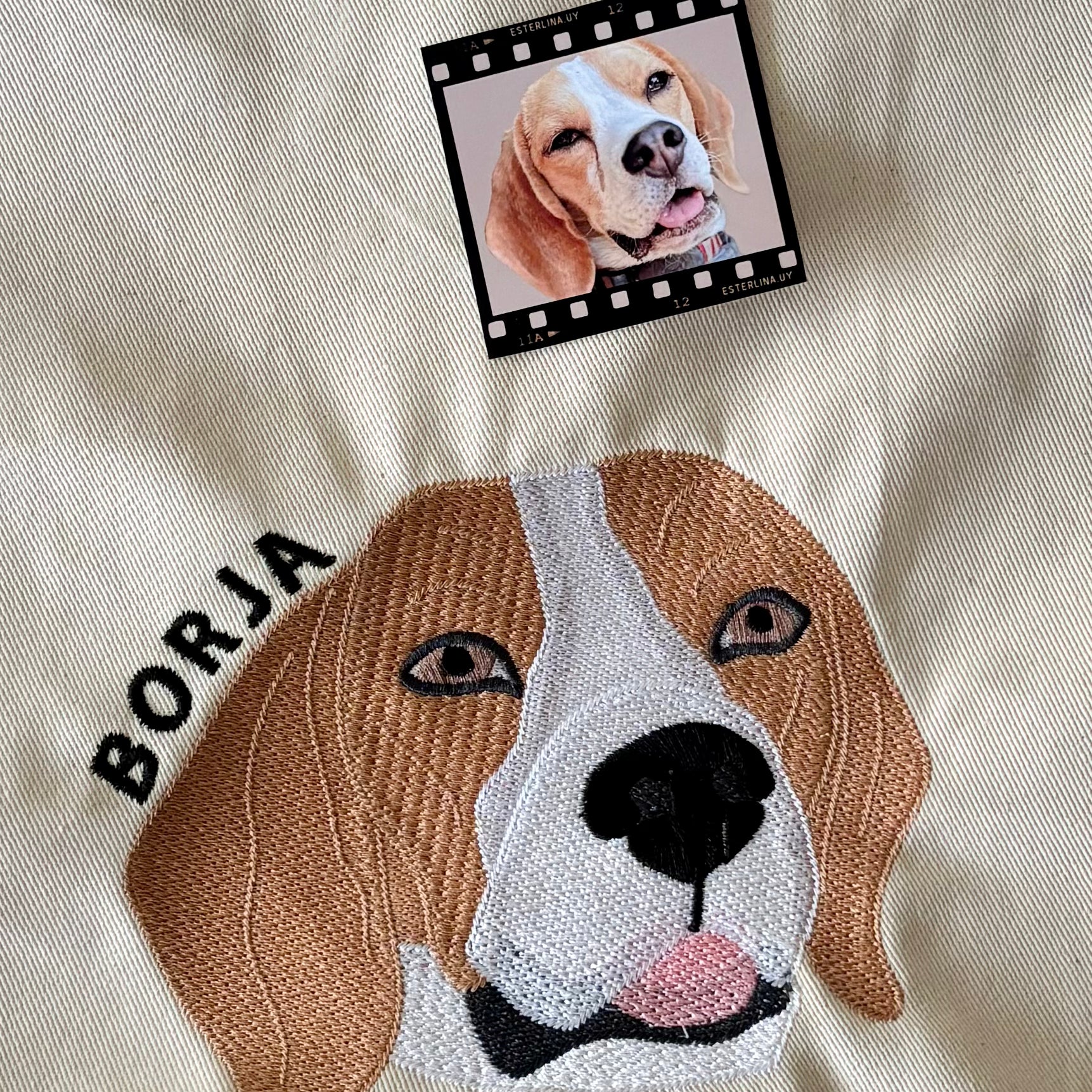 Tote bag con mascota bordada a color