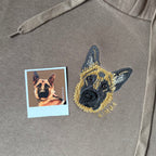 Canguro con mascota bordada a color