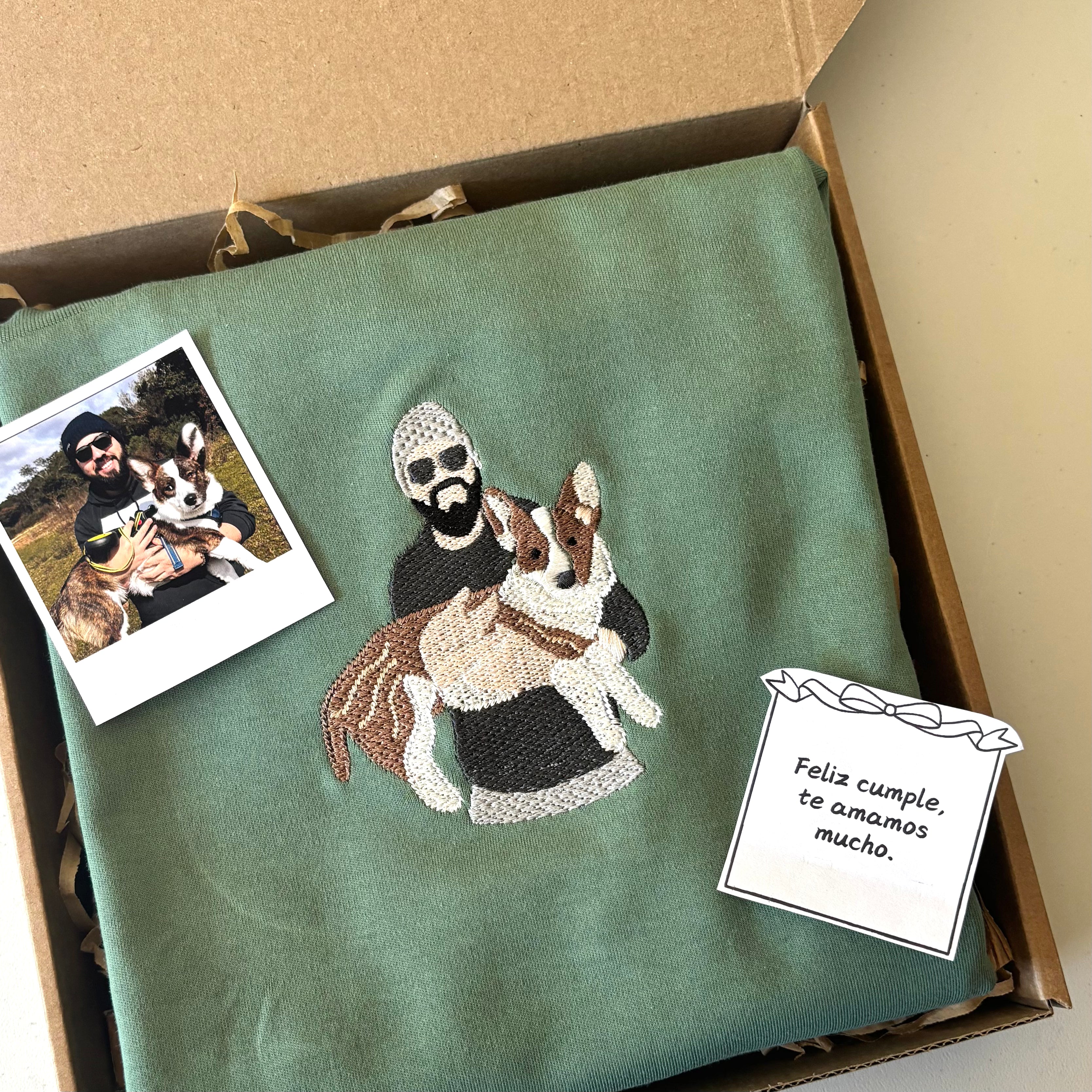 Remera con foto bordada