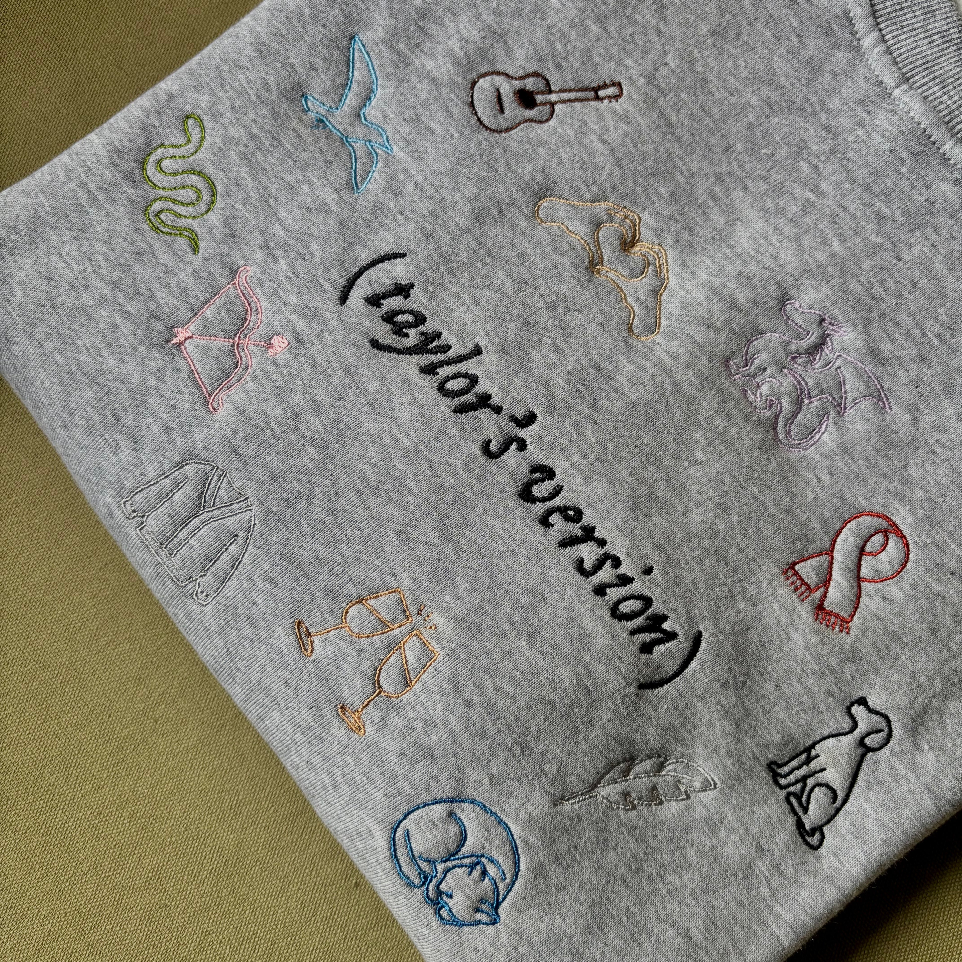 Buzo bordado de Taylor Swift eras