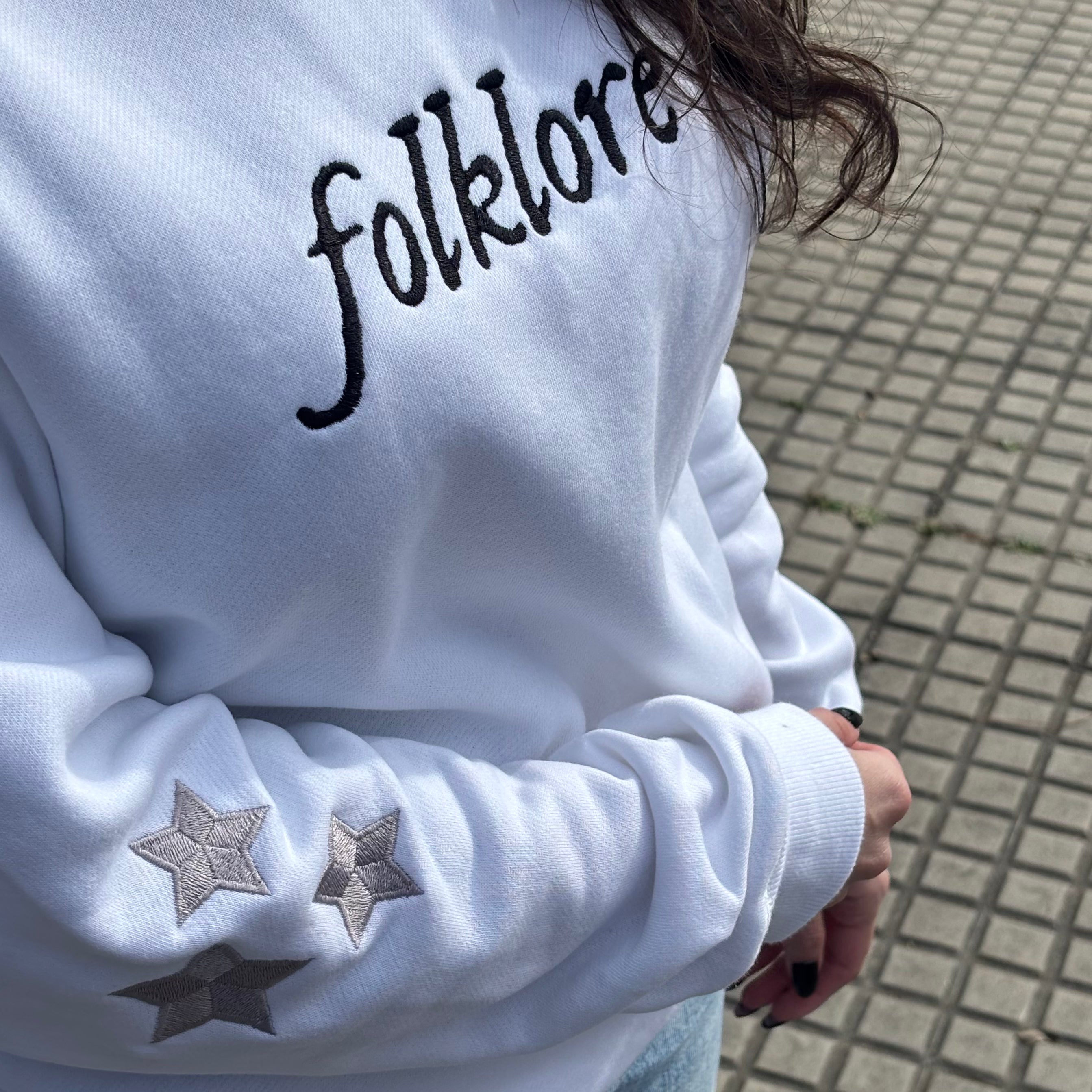 Buzo bordado Folklore era Taylor Swift