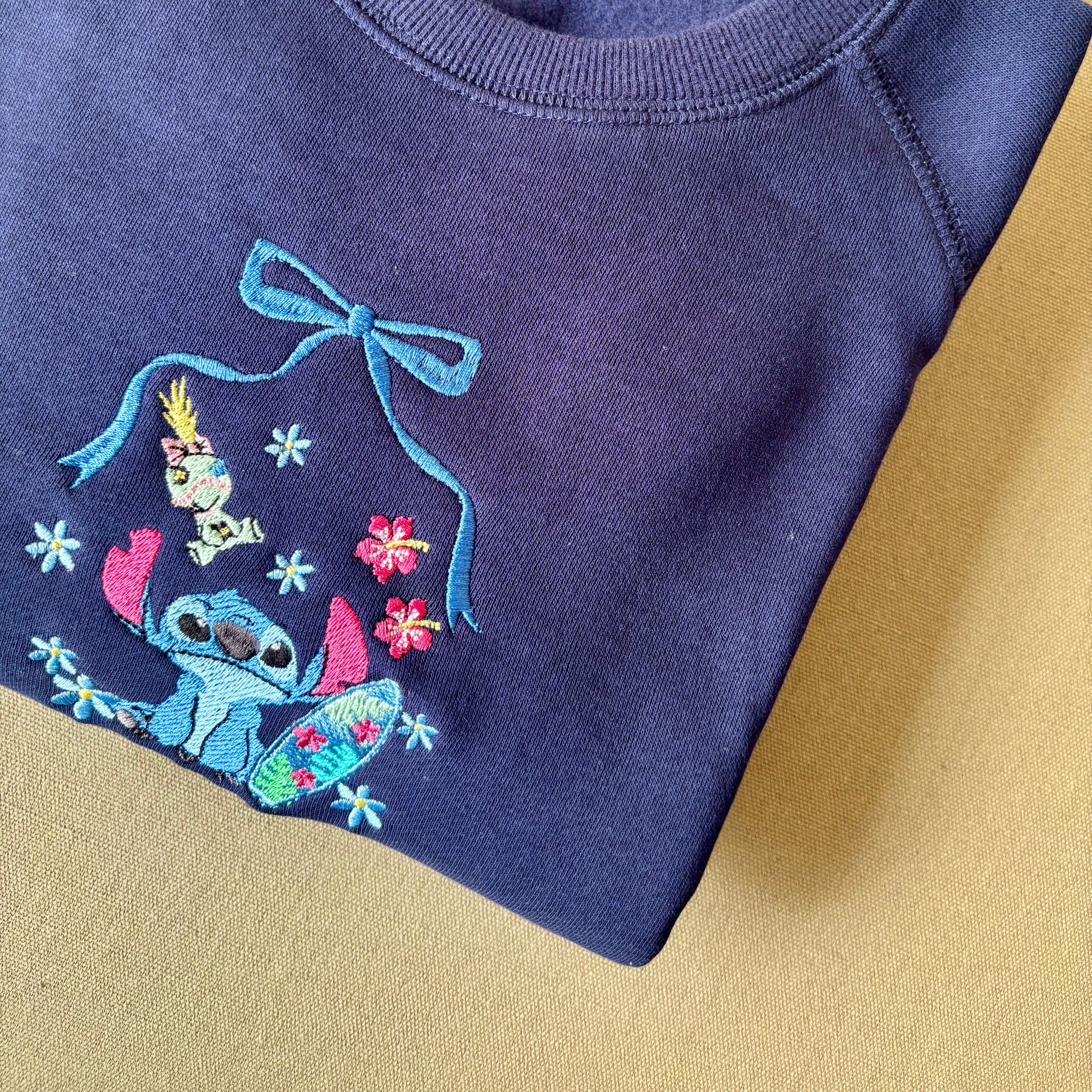 Buzo con Stitch bordado