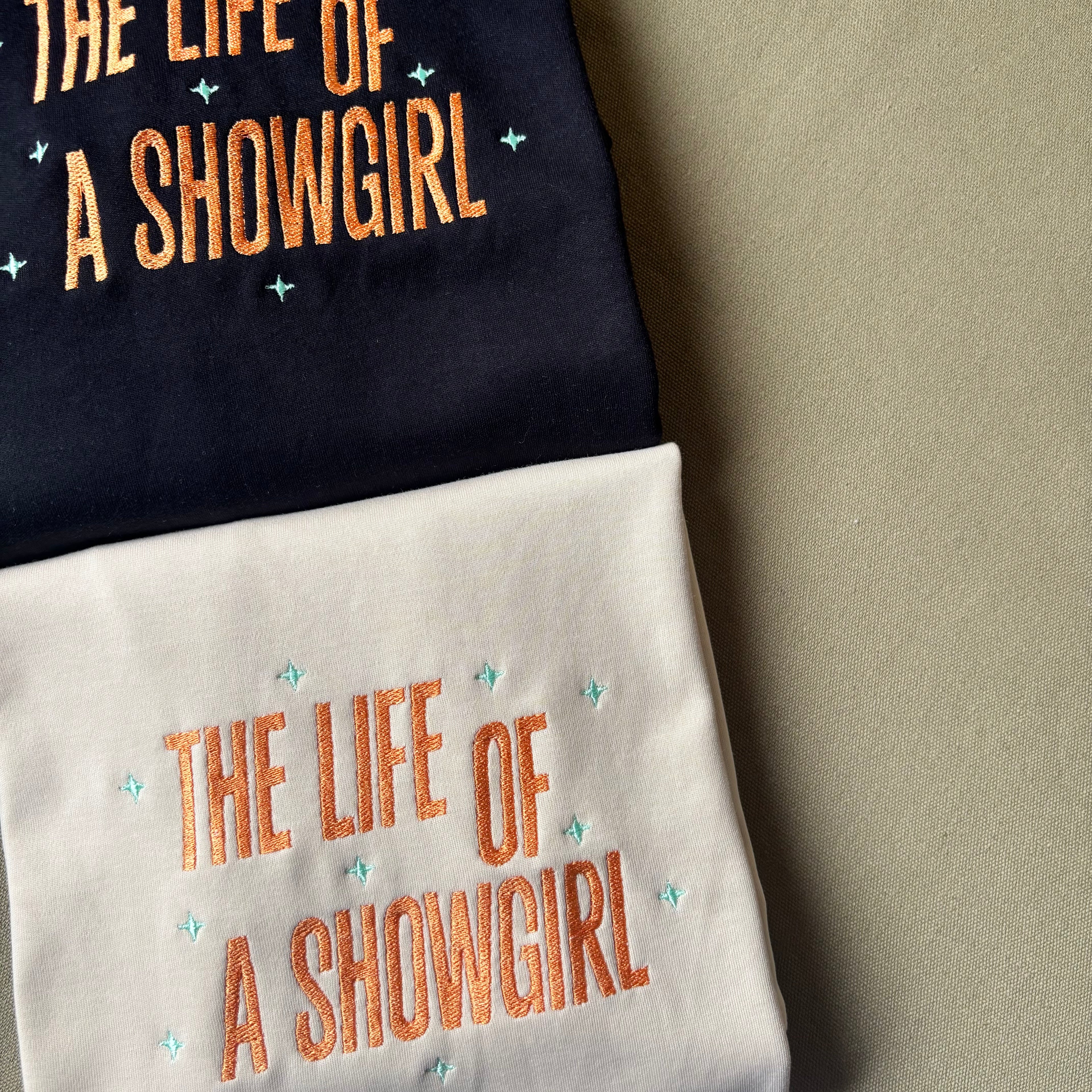 Remera bordada de Taylor Swift The life of a Showgirl