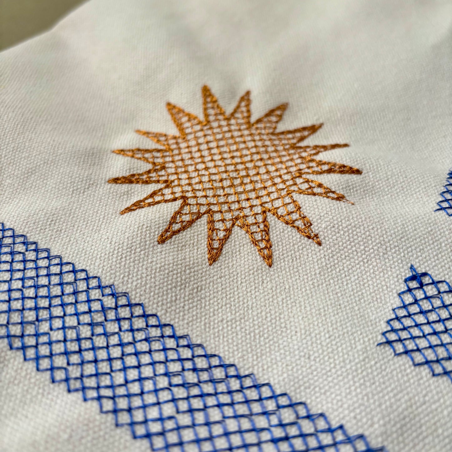 Tote bag con bandera uruguaya bordada