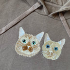 Canguro con mascota bordada a color