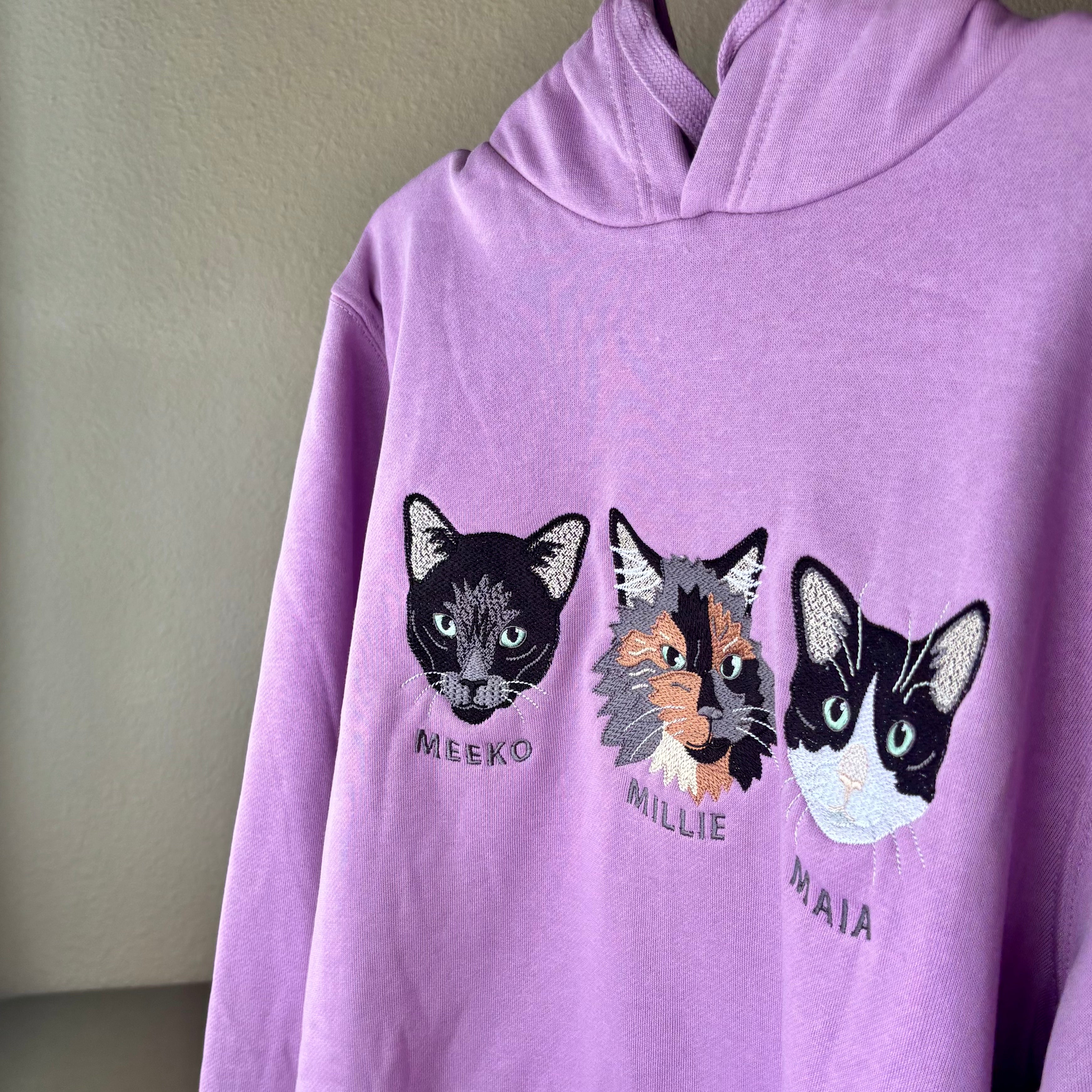 Canguro con mascota bordada a color