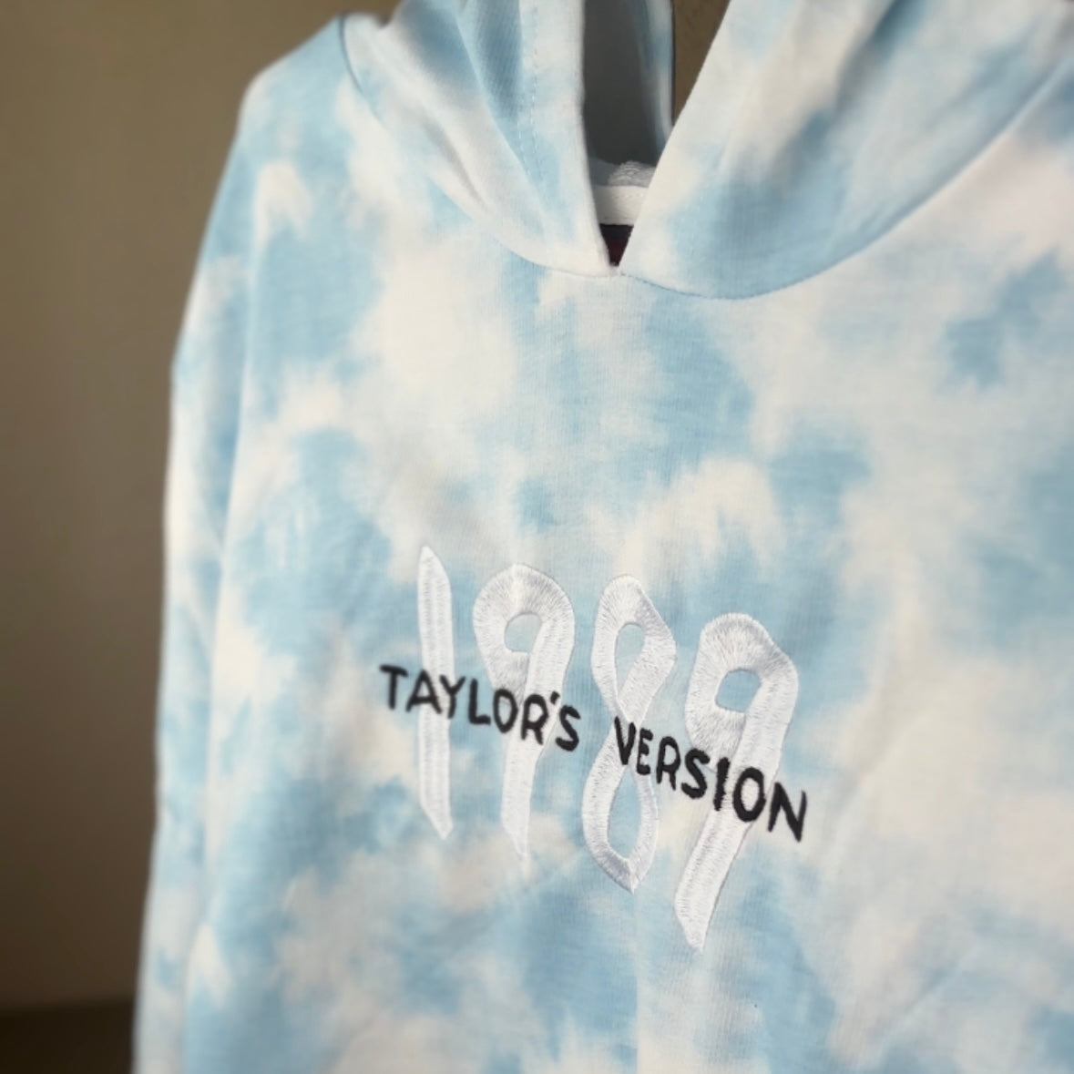 Canguro 1989 de Taylor Swift bordado