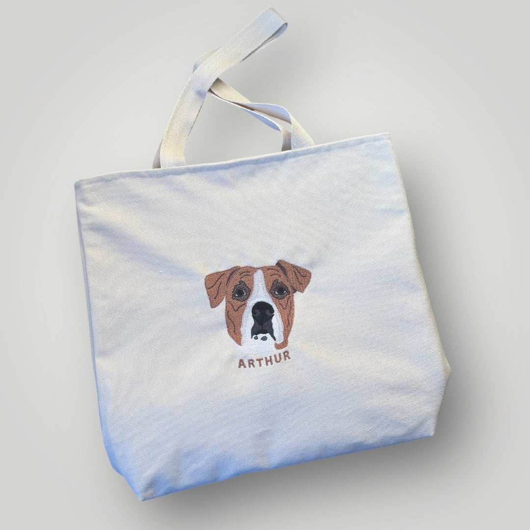Tote bag con mascota bordada a color