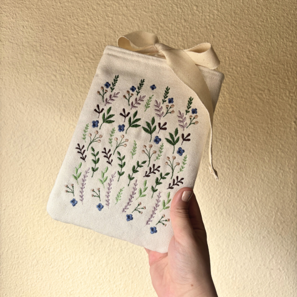 Sobre para kindle bordado "floral"