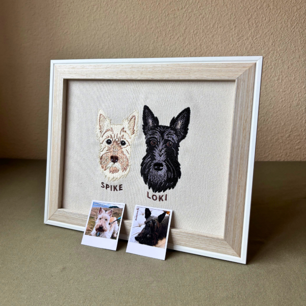 Cuadro con mascota bordada