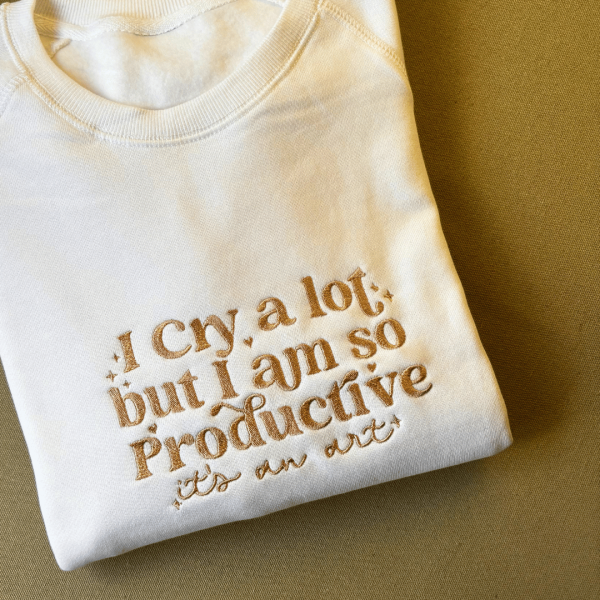 Bordado "I cry a lot"