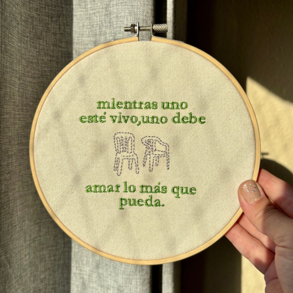 Bordado "Bad Bunny frase"