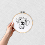 Bastidor con mascota bordada