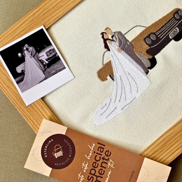 Cuadro con foto bordada