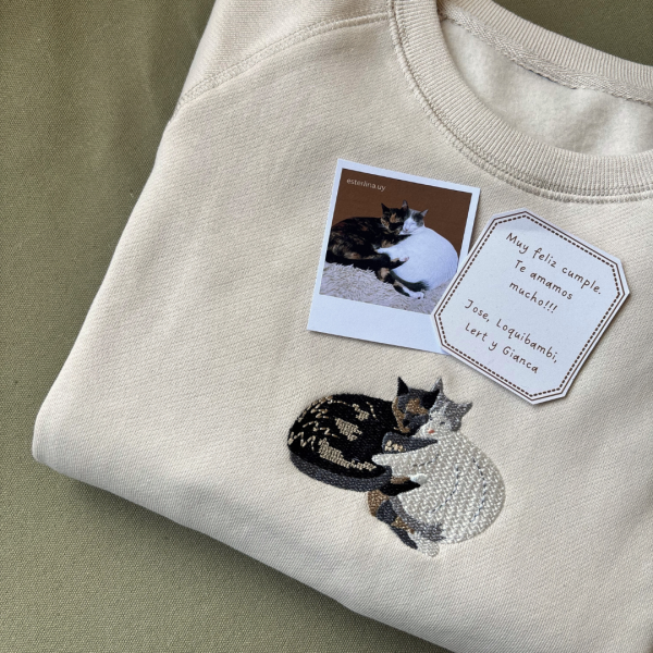 Buzo con foto bordada