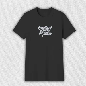 Remera con bordado "Orientales"