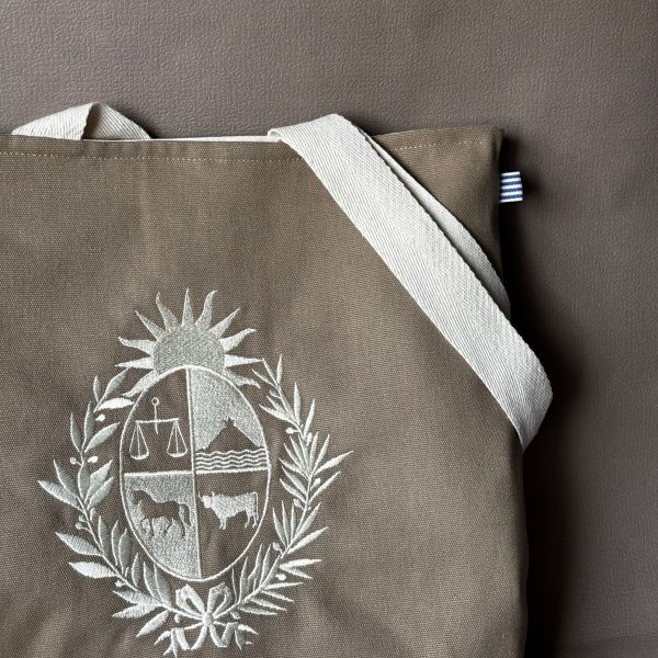 Tote bag con bordado "Escudo Nacional" - EDICIÓN ESPECIAL