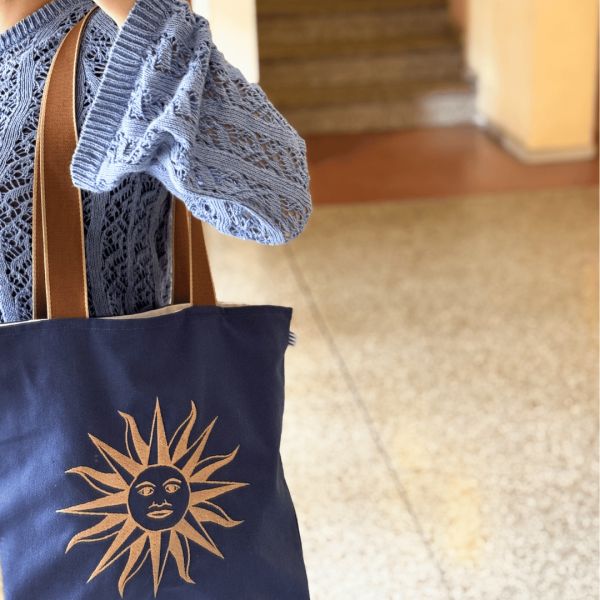 Tote bag con sol uruguayo bordado - EDICIÓN ESPECIAL