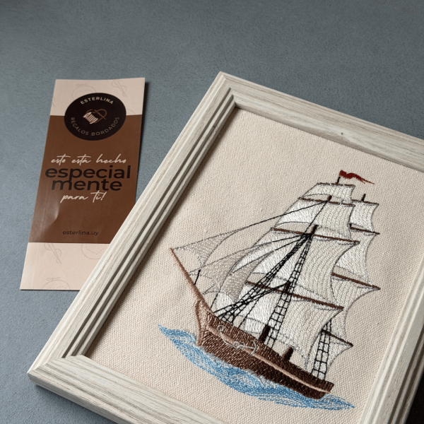 Cuadro con bordado "Barco de vela"