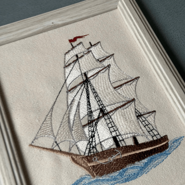 Cuadro con bordado "Barco de vela"