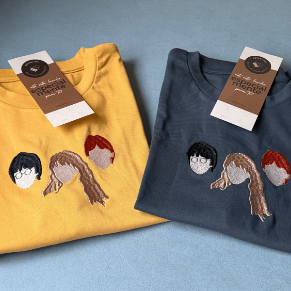 Remera básica con bordado "Harry Potter trio"