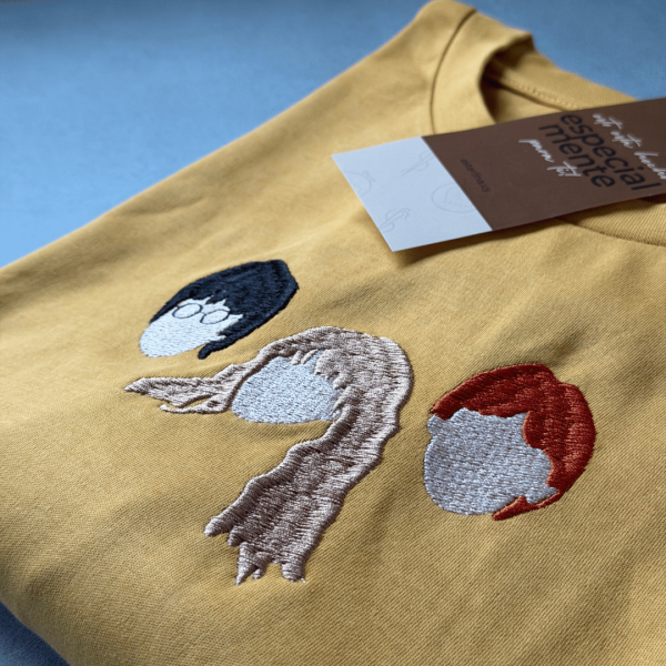 Remera básica con bordado "Harry Potter trio"